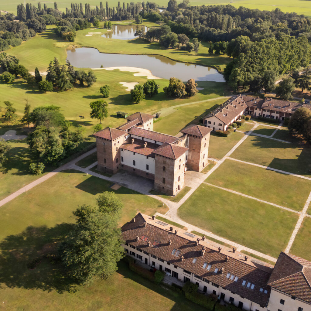 Golf club Tolcinasco 2